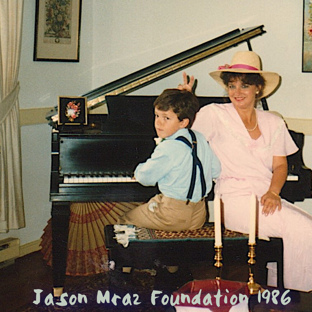 Jason Mraz playing piano as a child