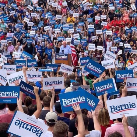 crowd at Bernie Sanders rally